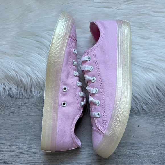 NWT Converse Chuck Taylor All Star Women’s Shoes - Picture 6 of 8